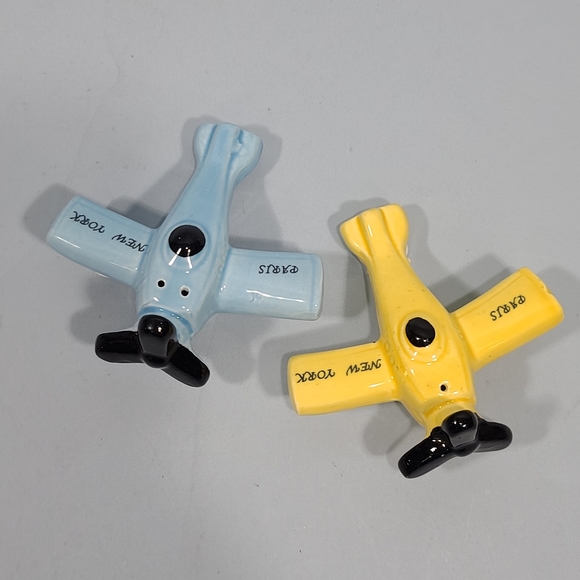 Vintage Airplane Salt & Pepper Shakers Paris New York 1981 Yellow Blue - Picture 1 of 7